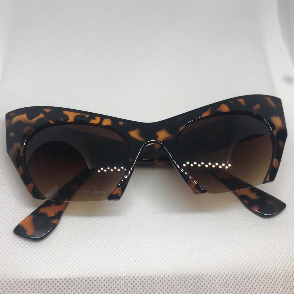Bijou Sunglasses - Picture 2 of 4